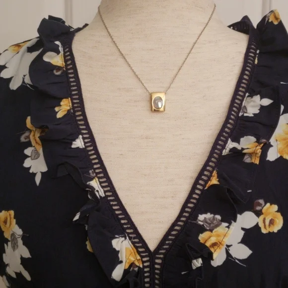 J by J.O.A Floral Open Back Crop Top - Picture 3 of 8